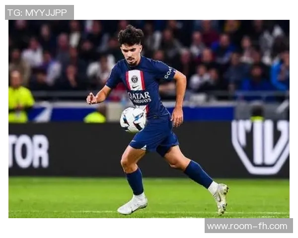 维蒂尼亚高度评价维拉蒂称其为全能中场的魔术师展现非凡才华